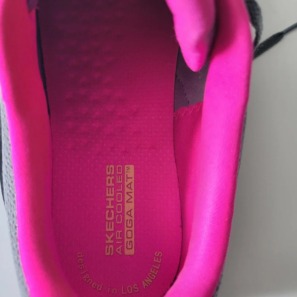 Skechers GOrun Womens 11 Grey Pink Running Shoes Air Cooled Goga Mat Athletic